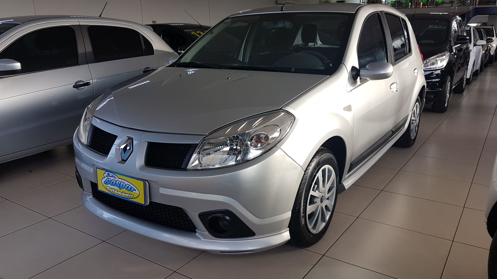 RENAULT Sandero Privilege 1.6 Gaspar Automóveis